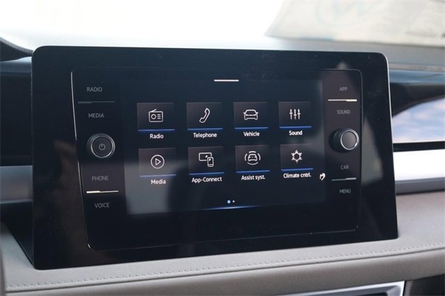 New 2025 Volkswagen Taos SE image 11