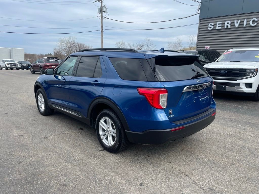 Used 2020 Ford Explorer XLT w/ Comfort Package image 3
