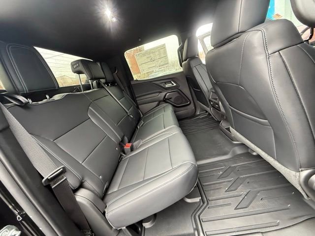New 2026 Chevrolet Silverado EV LT image 18