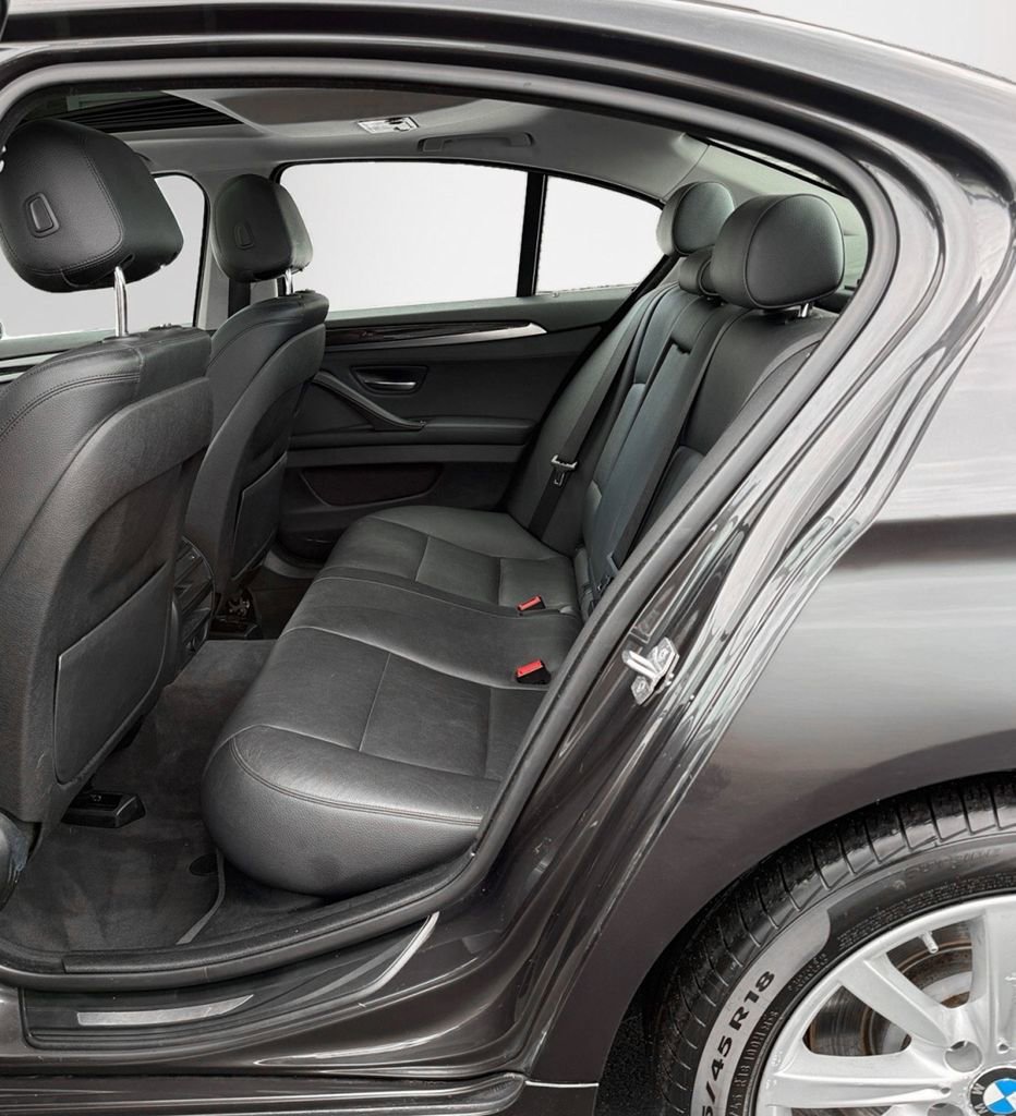 Used 2015 BMW 535i xDrive Sedan image 12