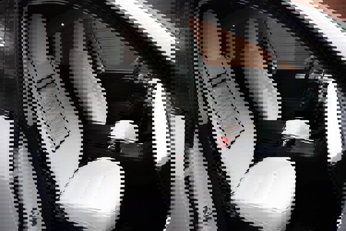 Used 2022 Tesla Model Y Long Range image 15