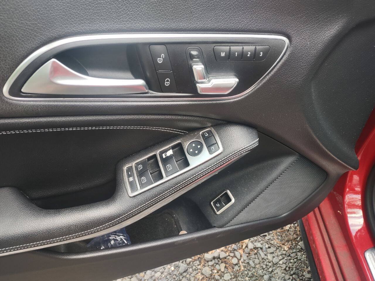 Used 2014 Mercedes-Benz CLA 250 4MATIC image 7