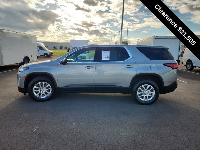 Used 2023 Chevrolet Traverse LS image 4