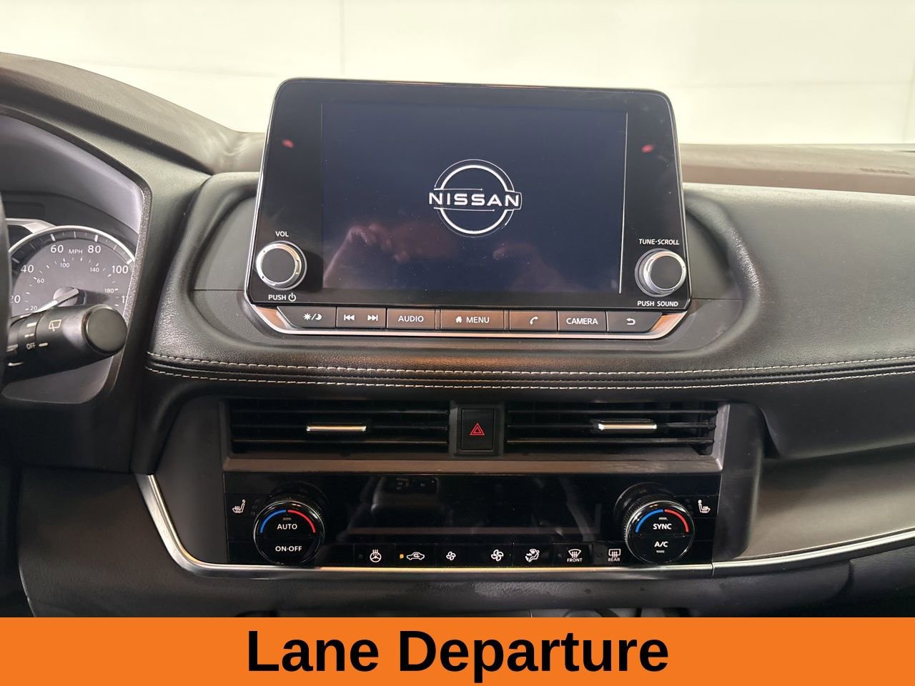 Used 2023 Nissan Rogue SV w/ SV Premium B Package image 17