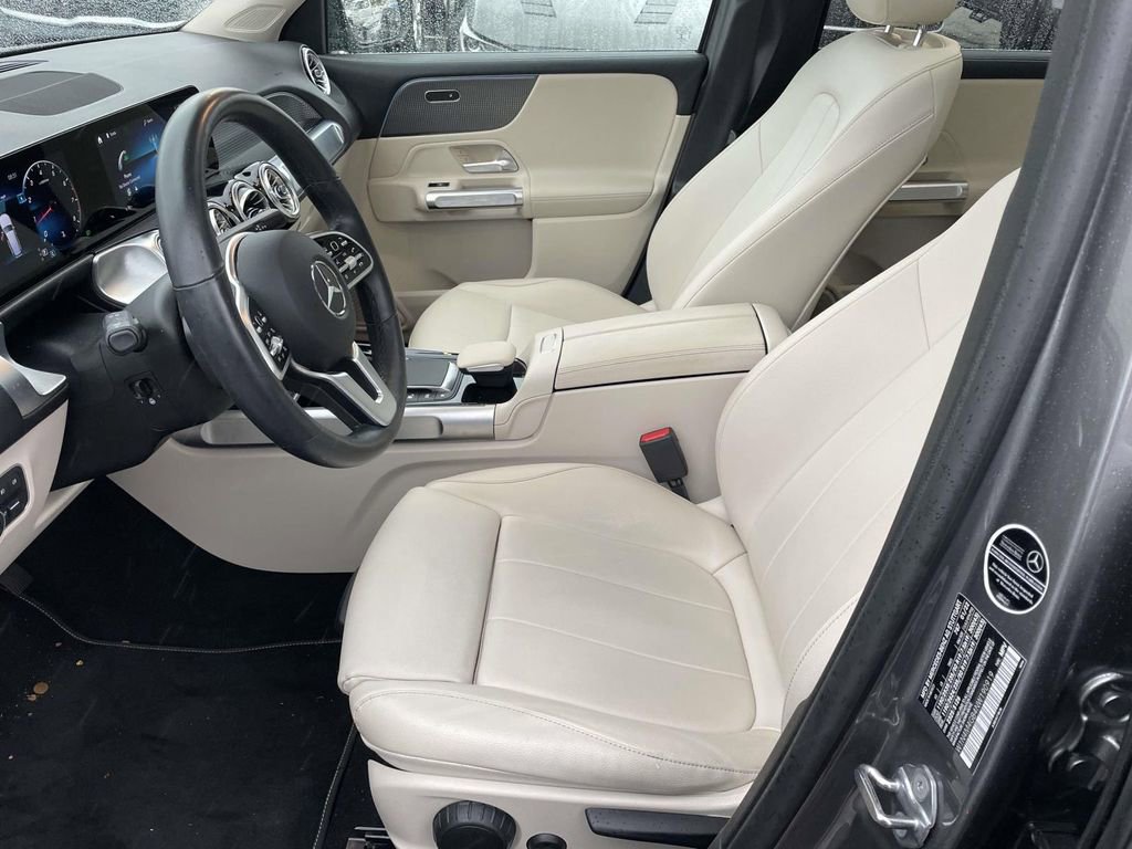 Used 2022 Mercedes-Benz GLB 250 image 27