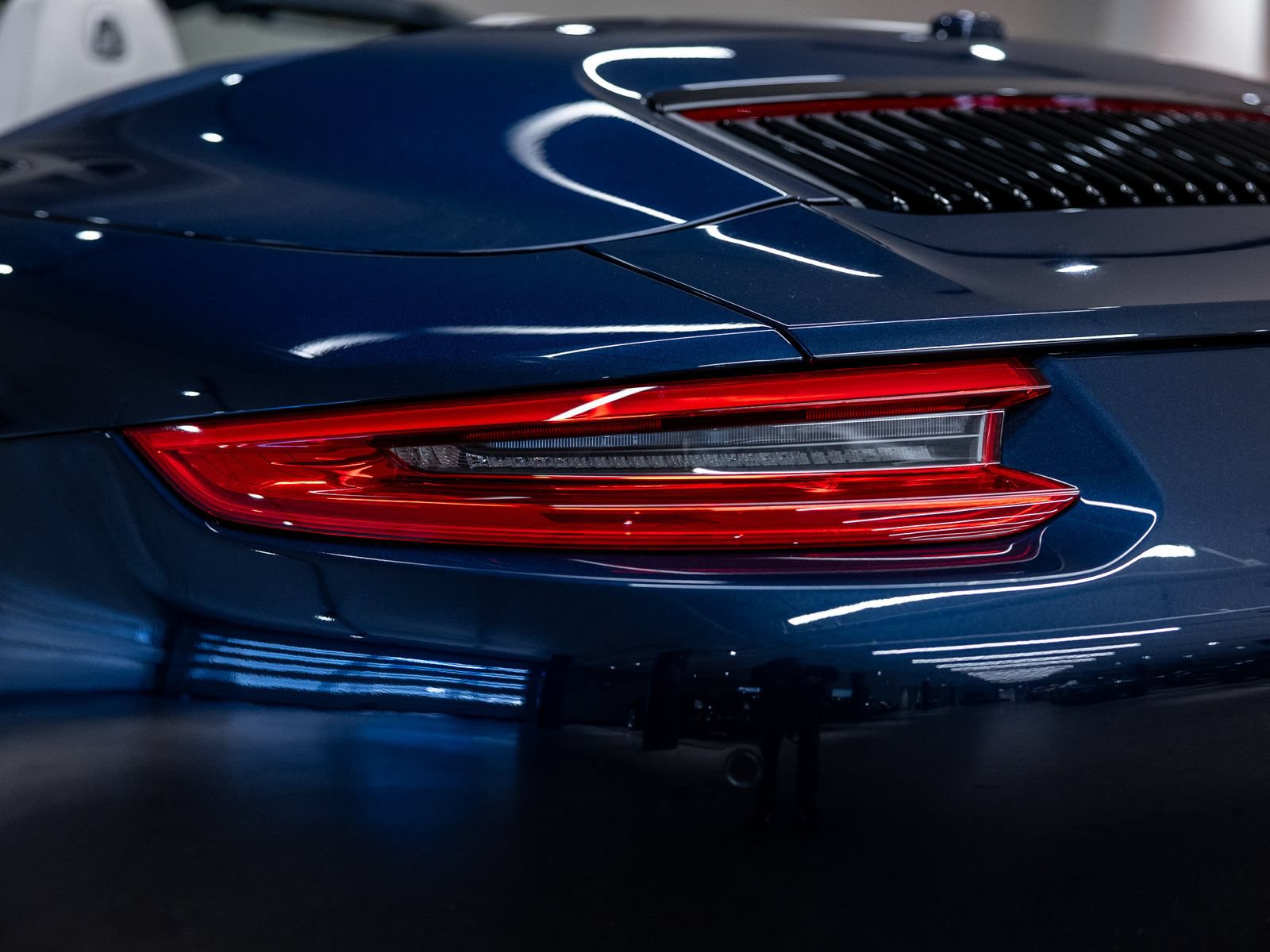 Certified 2019 Porsche 911 Carrera S RWD image 23