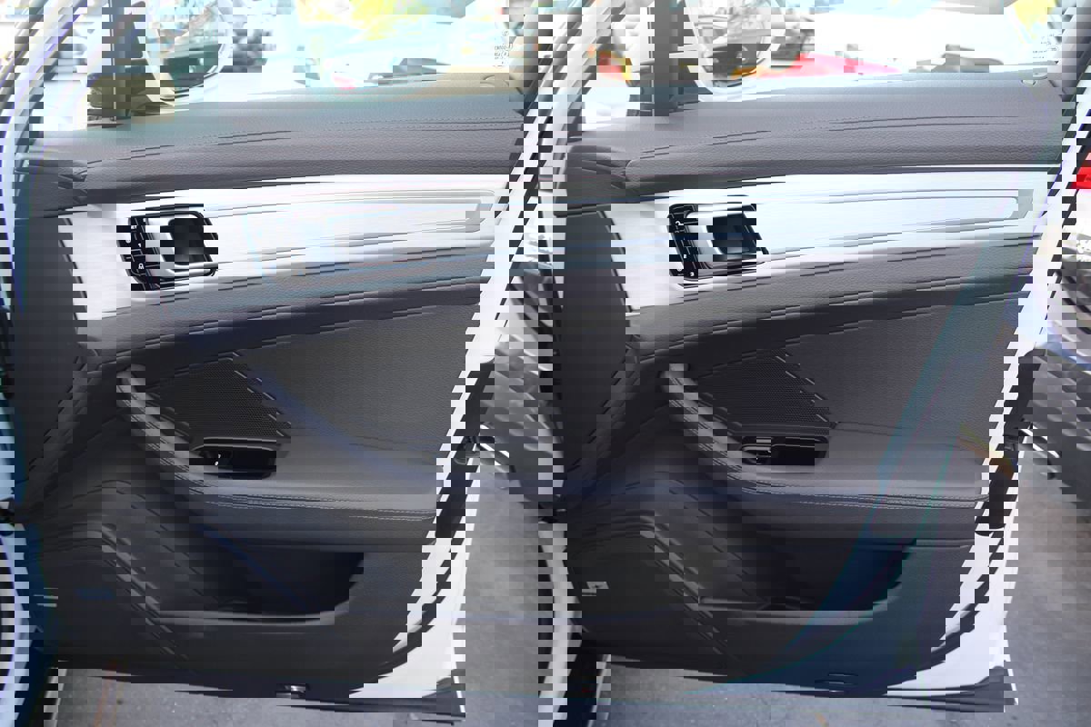 Used 2018 Porsche Panamera 4 image 22