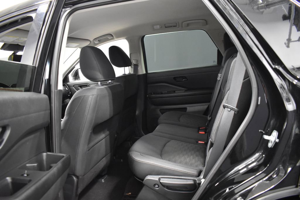Certified 2023 Nissan Pathfinder SV image 30