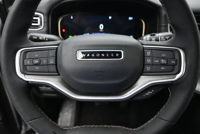 Used 2025 Jeep Wagoneer Series II AWD/4WD image 22