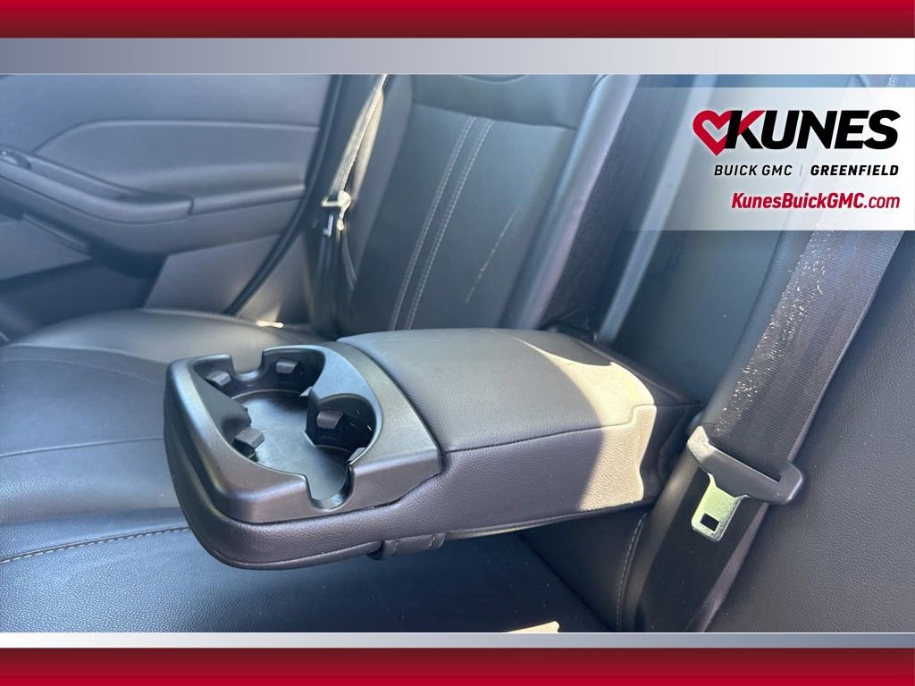 Used 2013 Ford Focus SE FWD image 32