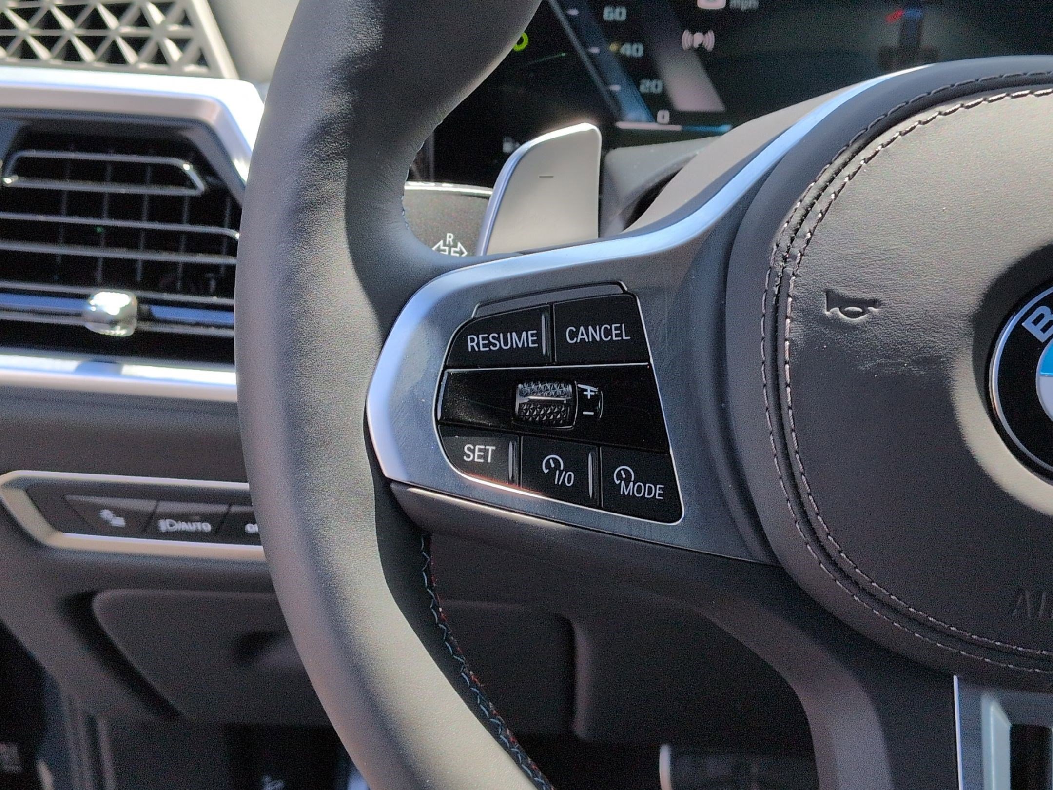 Used 2025 BMW X7 M60i AWD/4WD image 19