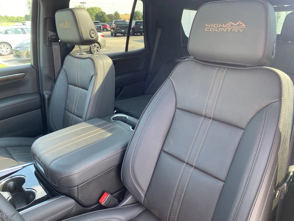 New 2026 Chevrolet Tahoe High Country AWD/4WD image 13