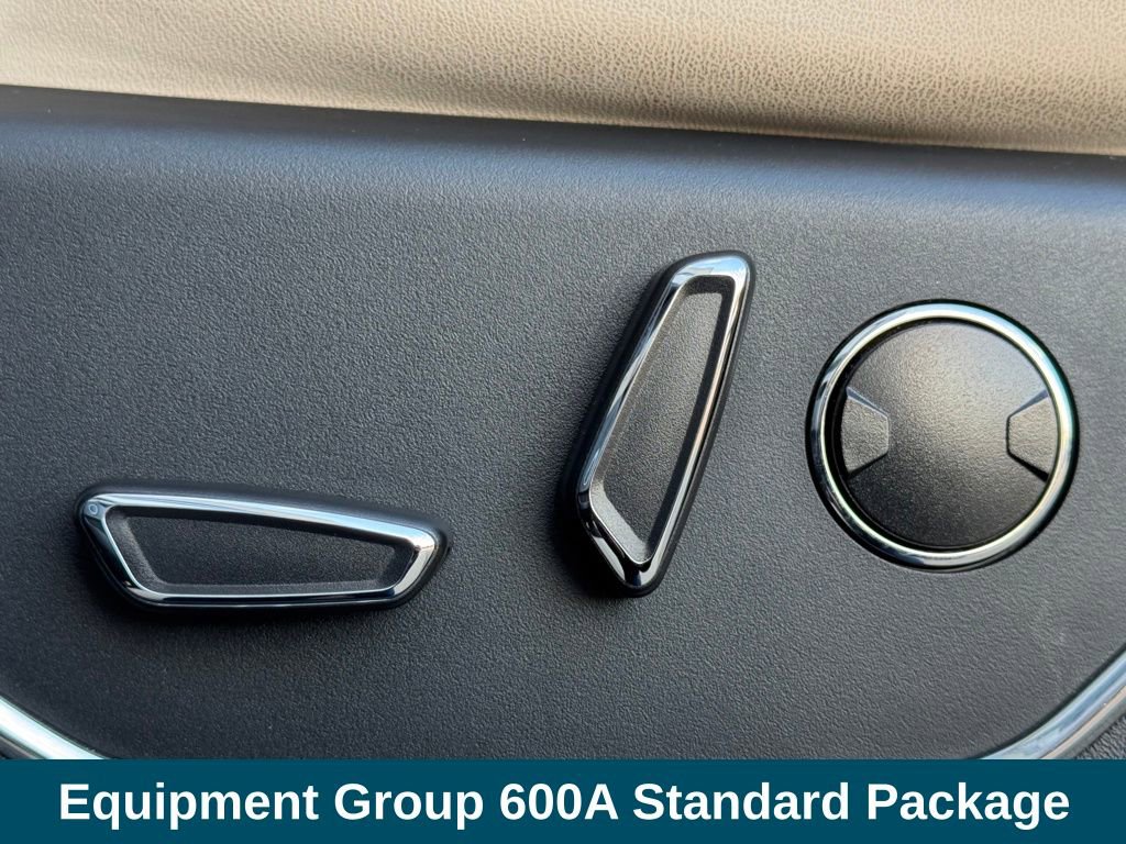 Used 2023 Ford Expedition Platinum image 18