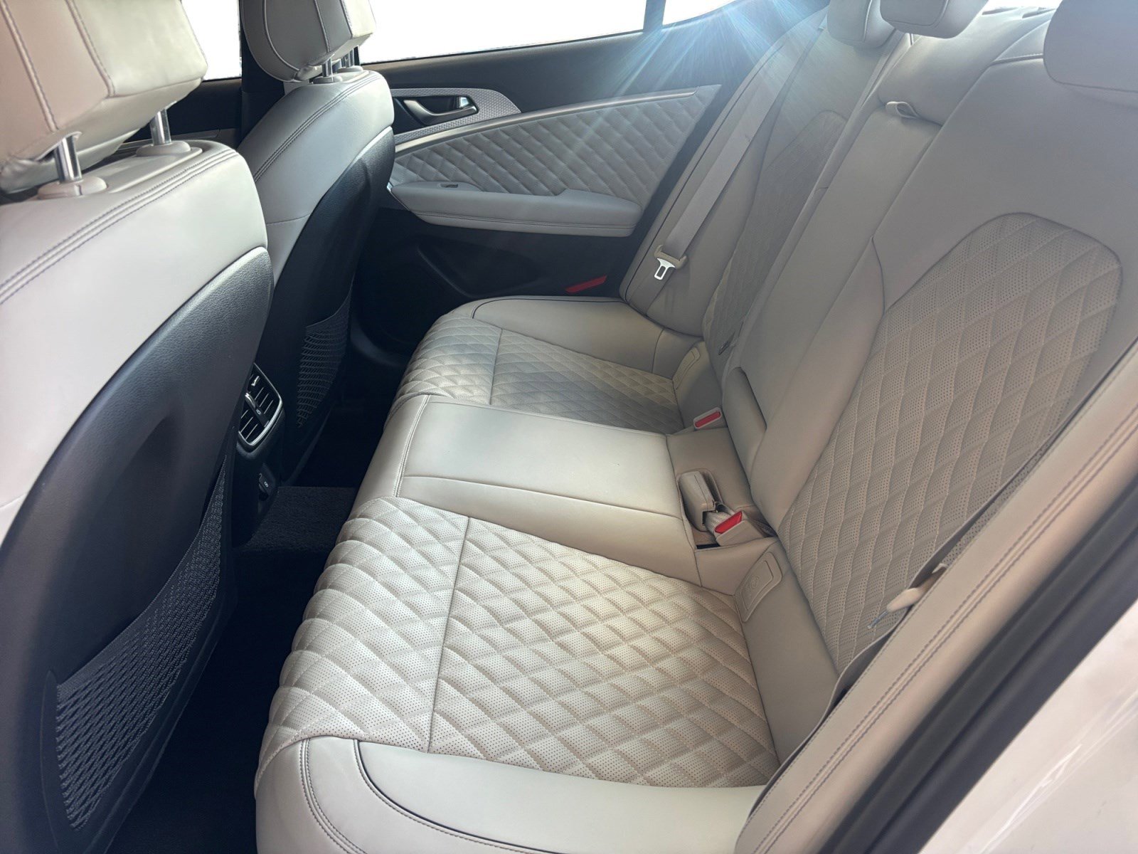 Used 2022 Genesis G70 3.3T w/ Sport Prestige Package AWD/4WD image 13