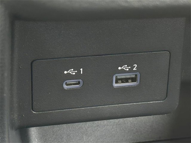 Used 2021 Nissan Kicks SV image 19