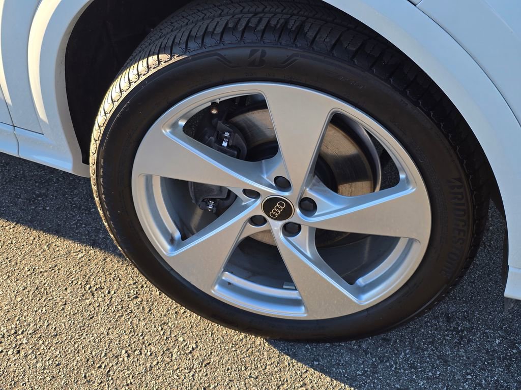 Used 2025 Audi Q5 Premium Plus w/ Premium Plus image 30