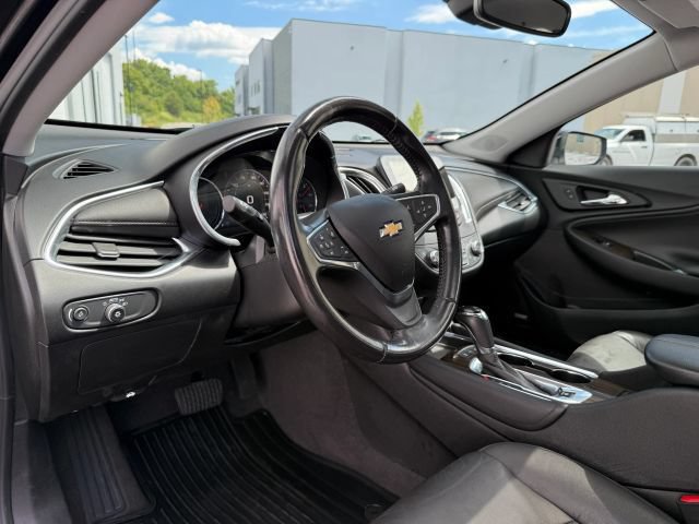 Used 2020 Chevrolet Malibu Premier FWD image 15