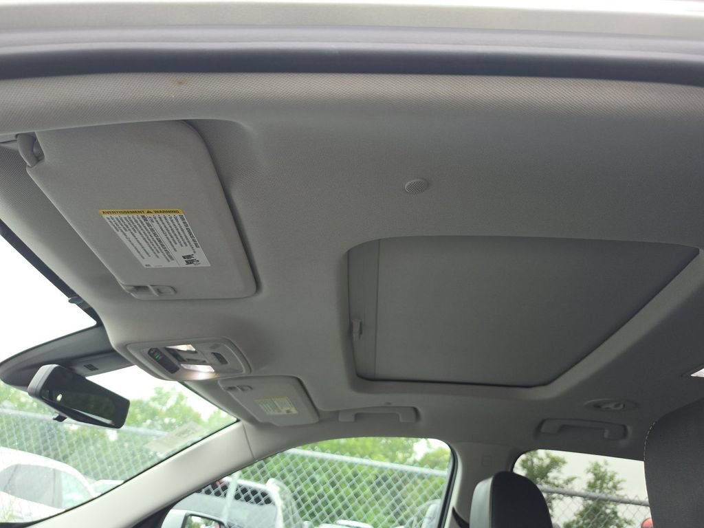 Used 2020 Chevrolet Traverse LT w/ LT Premium Package AWD/4WD image 5