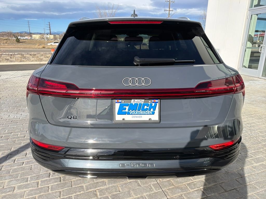 Used 2024 Audi Q8 e-tron Premium Plus w/ Premium Plus Package image 4