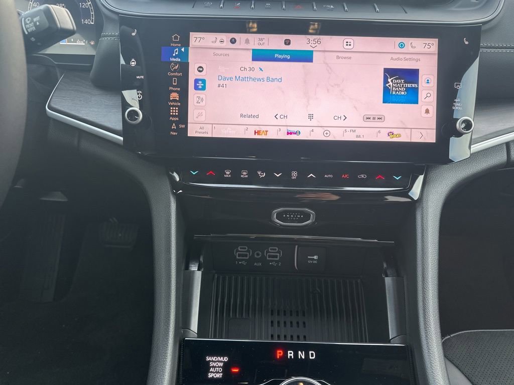 New 2026 Jeep Grand Cherokee Laredo image 17