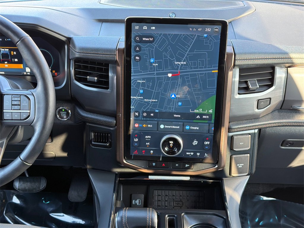 Used 2023 Ford F150 Lightning Lariat image 21