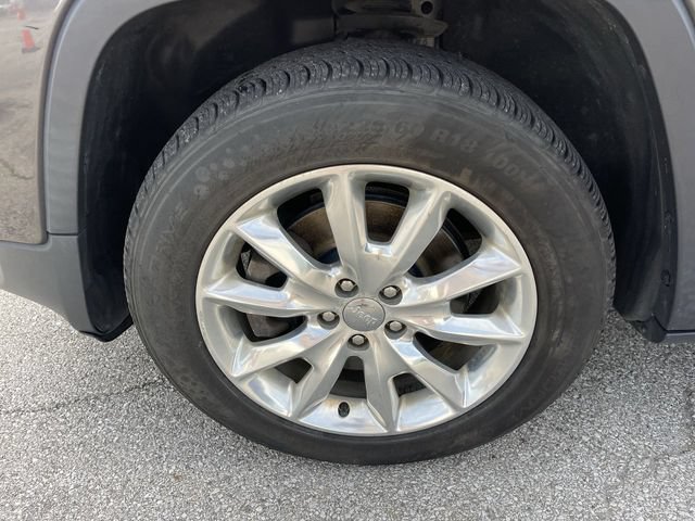 Used 2015 Jeep Cherokee Limited AWD/4WD image 10
