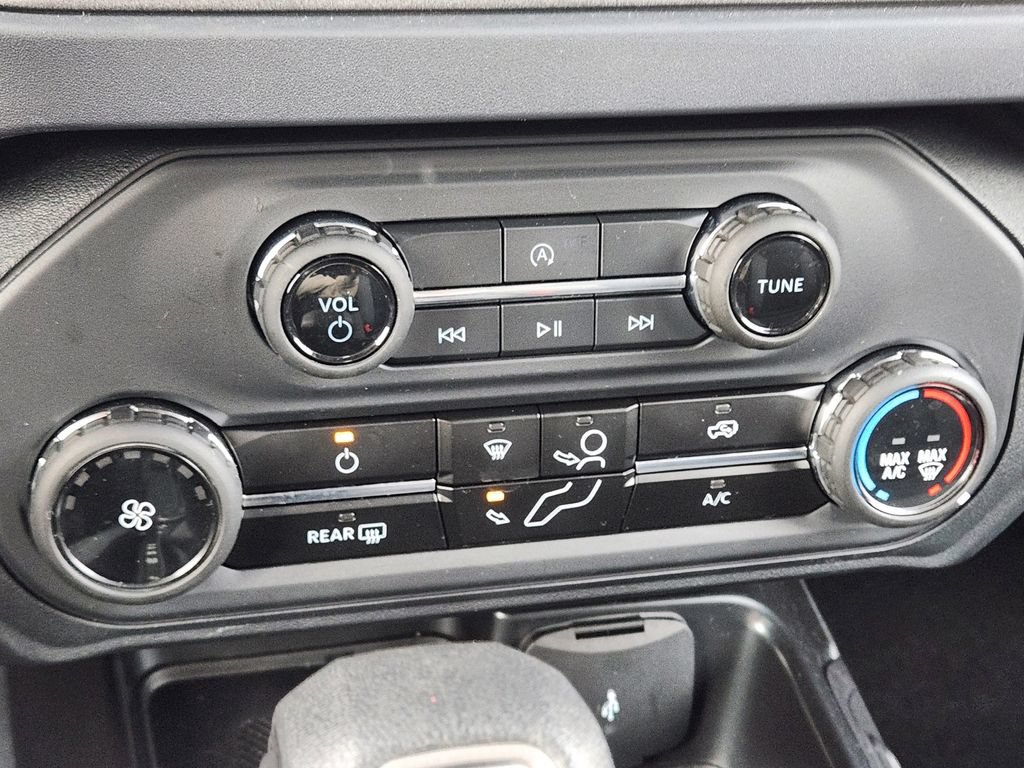 Used 2025 Ford Bronco 4-Door AWD/4WD image 26