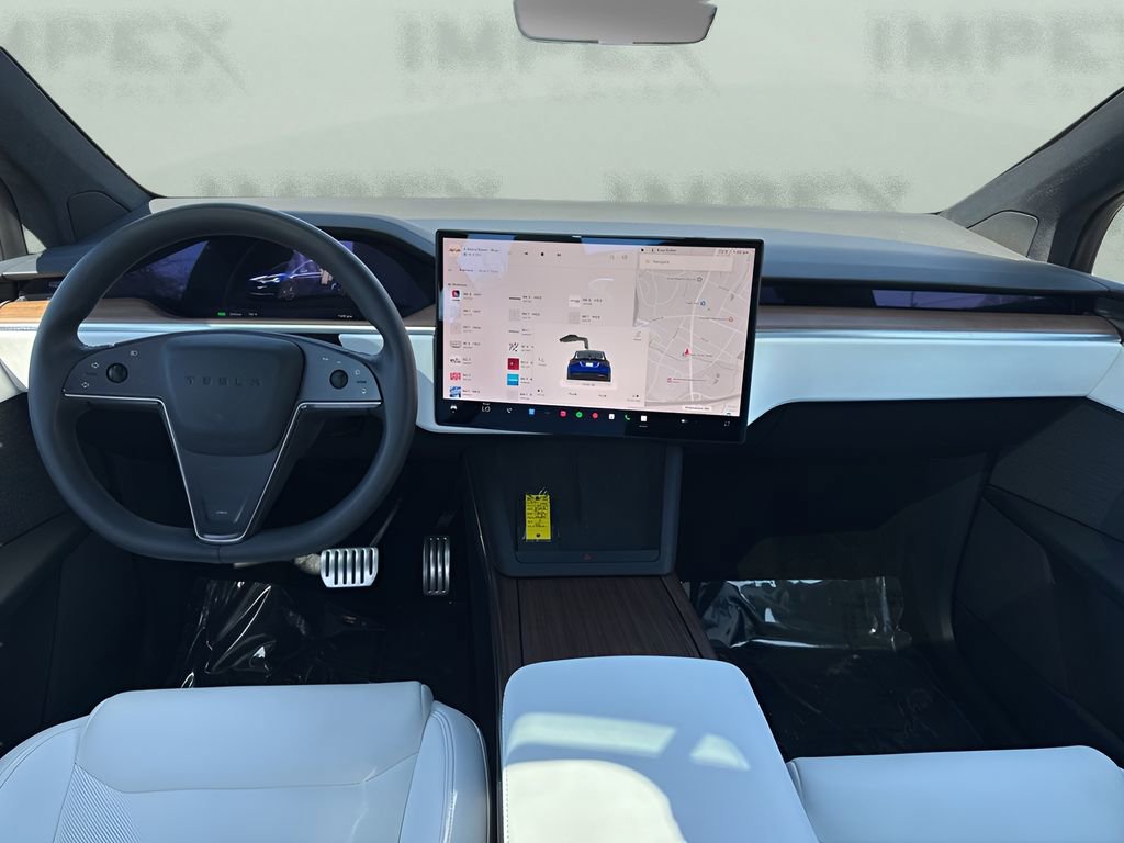 Used 2022 Tesla Model X image 15
