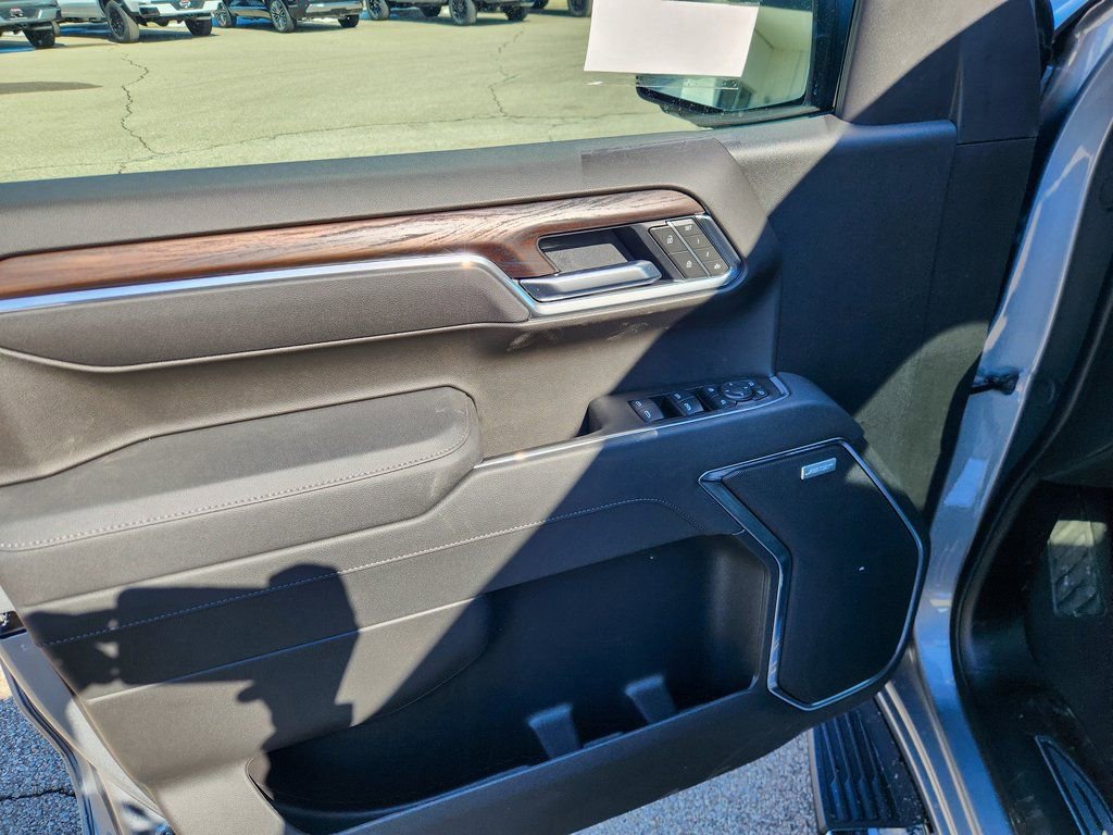 New 2026 GMC Sierra 1500 SLT w/ SLT Premium Plus Package image 9