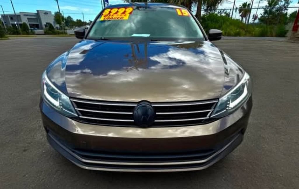 Used 2015 Volkswagen Jetta TDI SEL FWD image 3