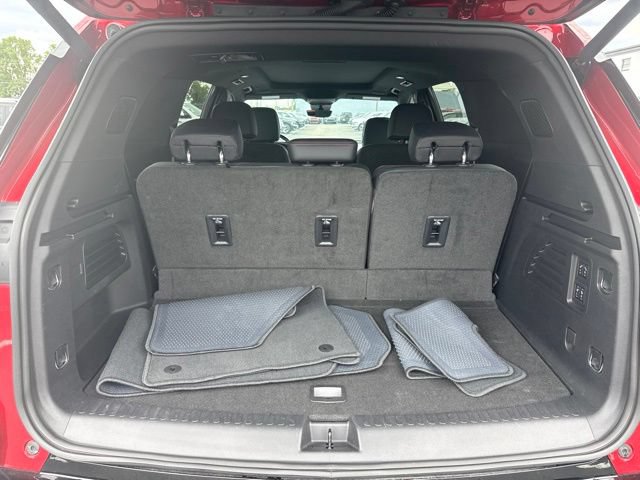 Used 2024 Chevrolet Traverse RS w/ LPO, Floor Liner Package AWD/4WD image 25