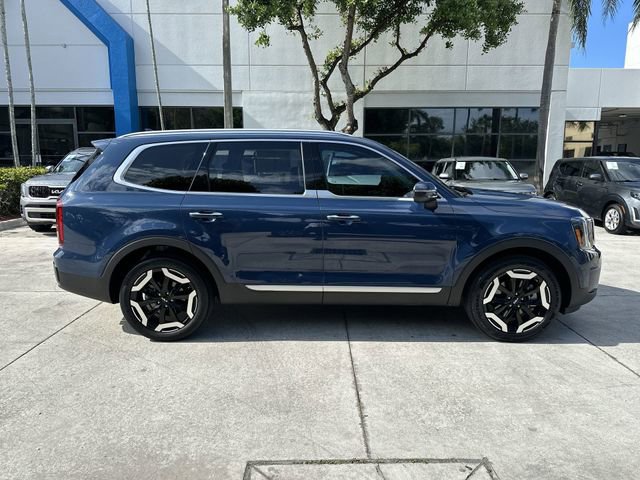 Used 2023 Kia Telluride S w/ S Sunroof Package FWD image 31