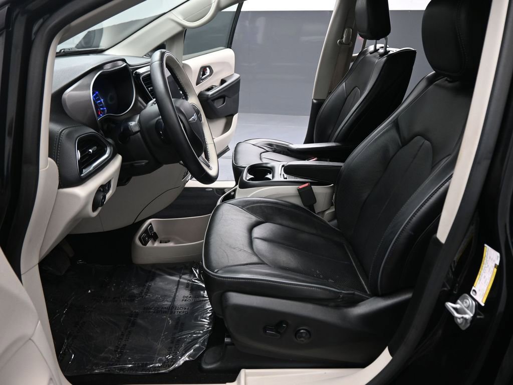 Used 2018 Chrysler Pacifica Limited w/ Advanced Safetytec Group image 10