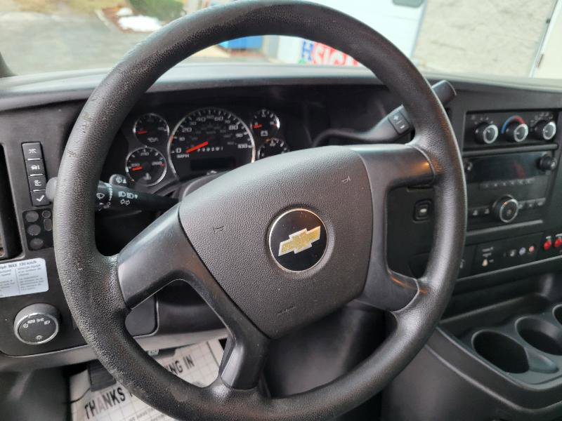 Used 2014 Chevrolet Express 2500 image 32