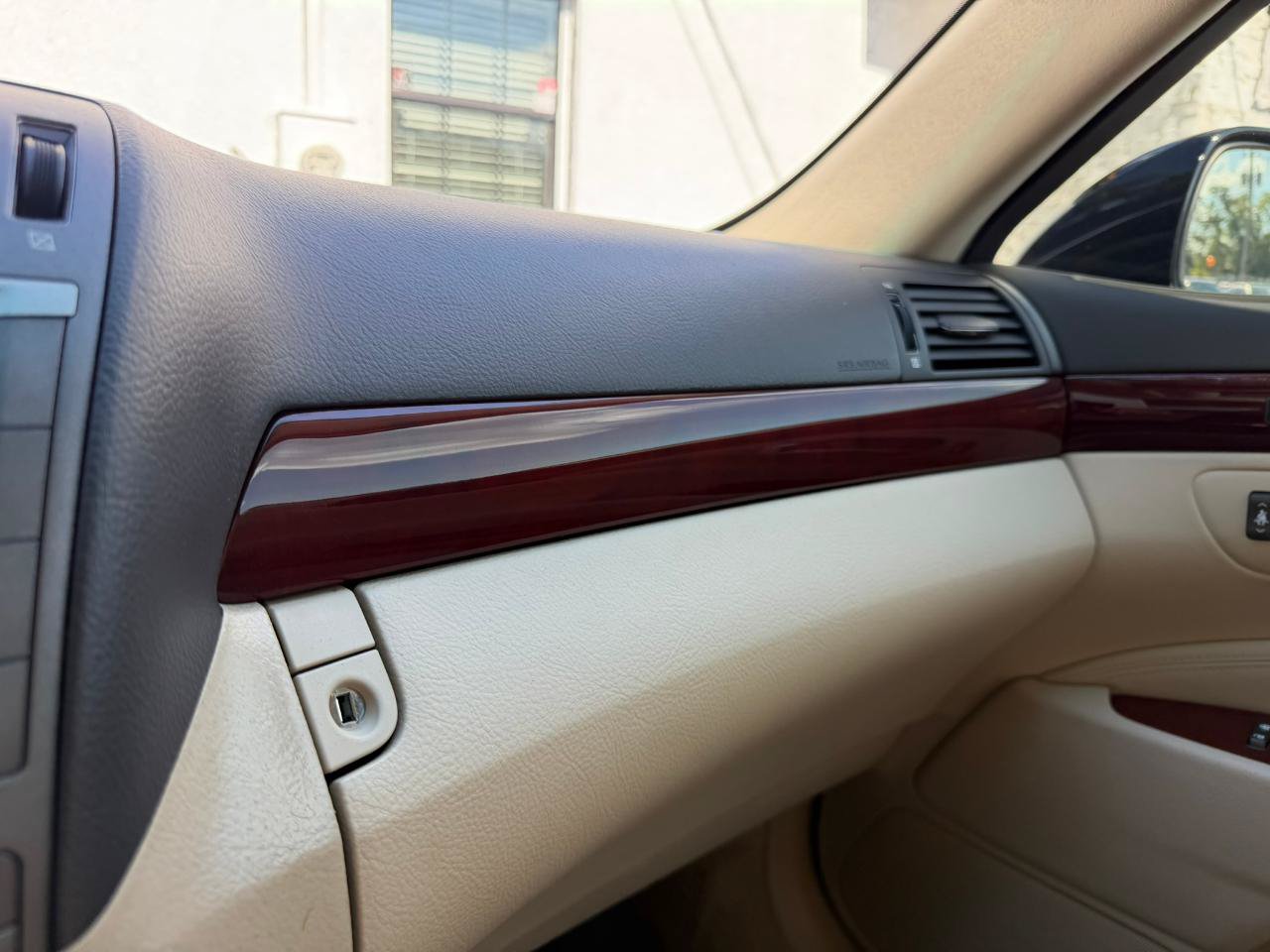 Used 2012 Lexus LS 460 w/ Luxury Value Edition RWD image 35