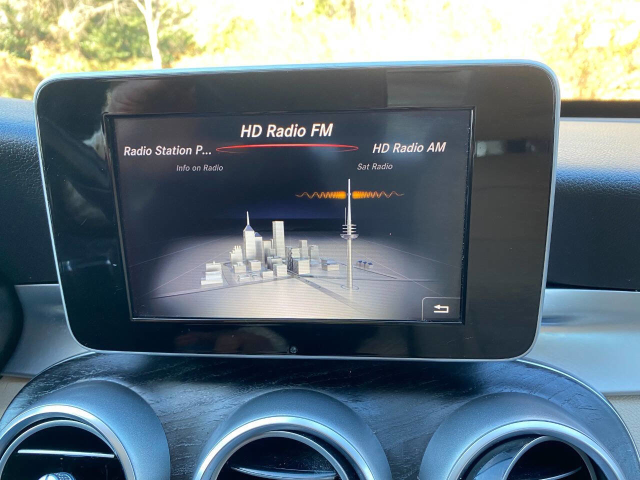 Used 2017 Mercedes-Benz C 300 4MATIC Sedan image 29