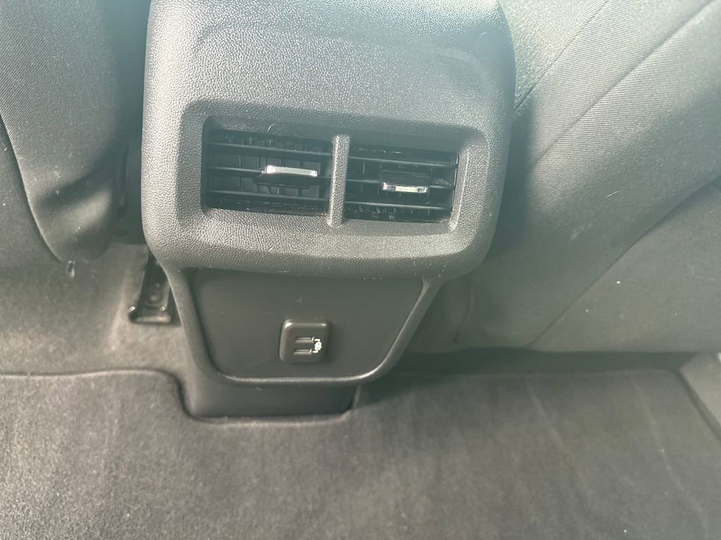 Used 2020 Chevrolet Equinox LS w/ LS Convenience Package FWD image 28