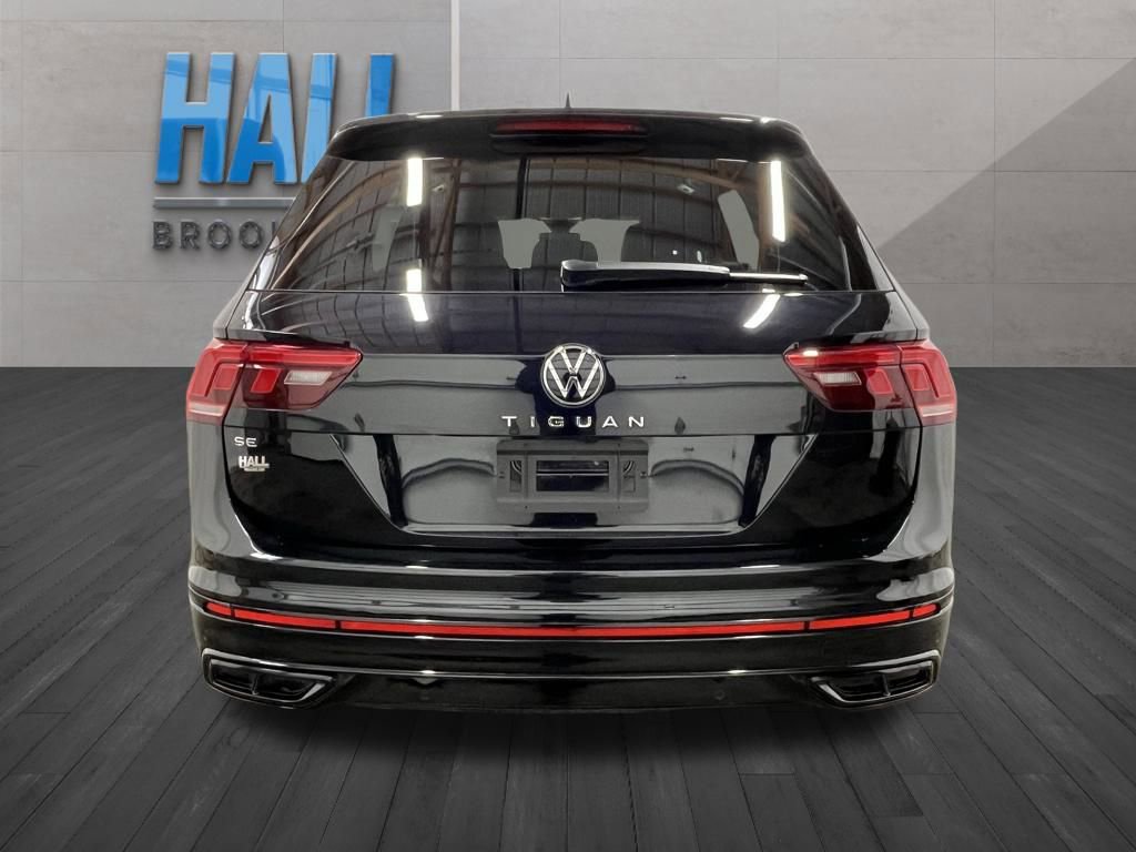 Certified 2024 Volkswagen Tiguan SE R-Line FWD image 5