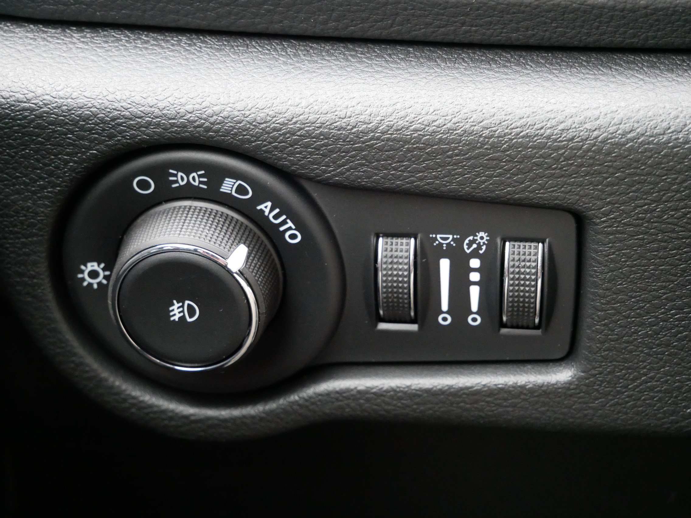 New 2026 Chrysler Pacifica Limited w/ S Appearance Package image 18