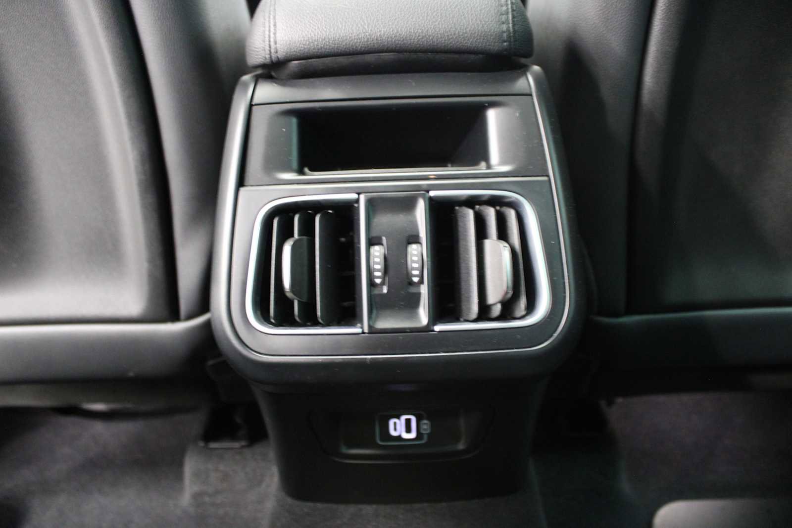 Used 2023 Maserati Grecale GT image 37