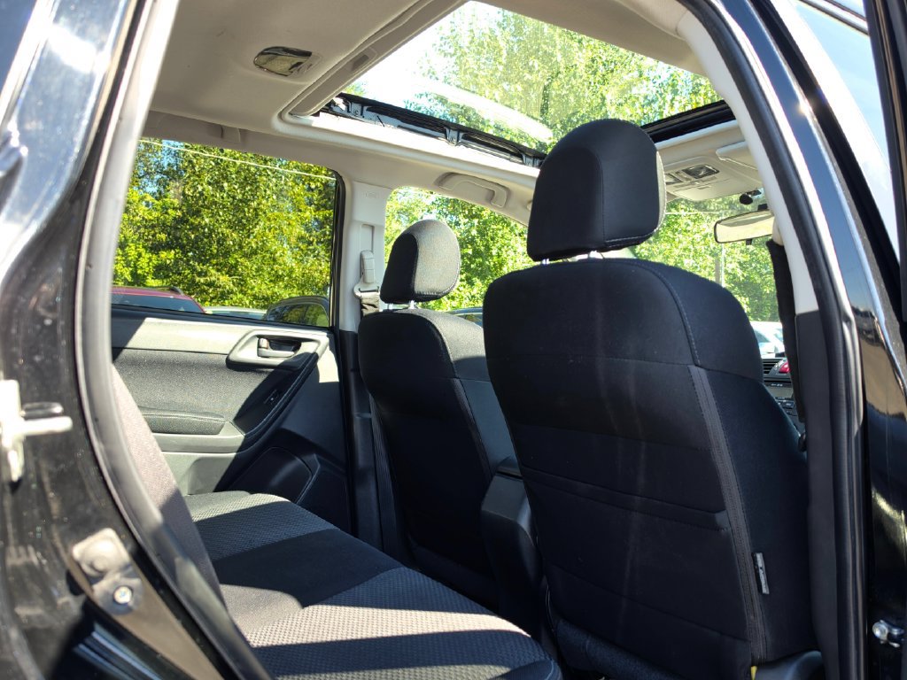 Used 2014 Subaru Forester 2.5i Premium w/ All-Weather Package AWD/4WD image 19
