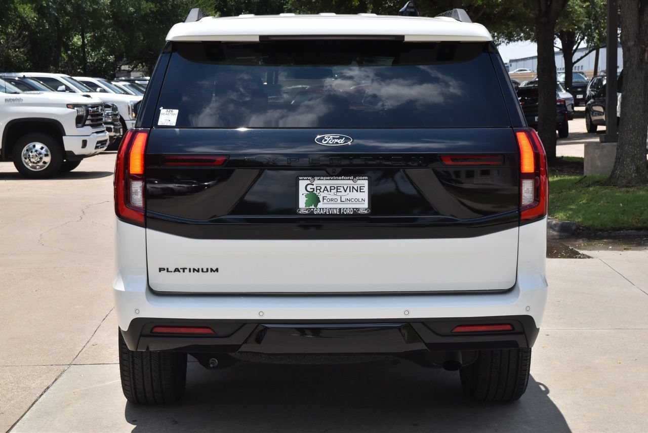 Certified 2025 Ford Expedition Platinum w/ Stealth Performance Package AWD/4WD image 9
