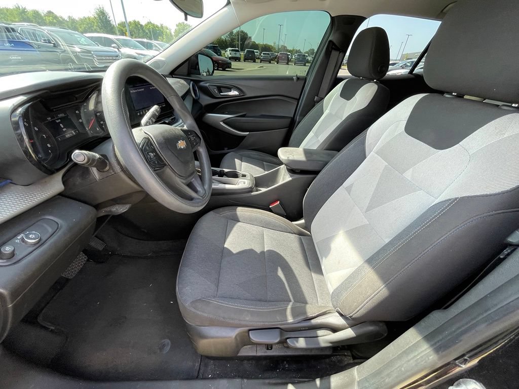 Used 2024 Chevrolet Trax LS FWD image 11