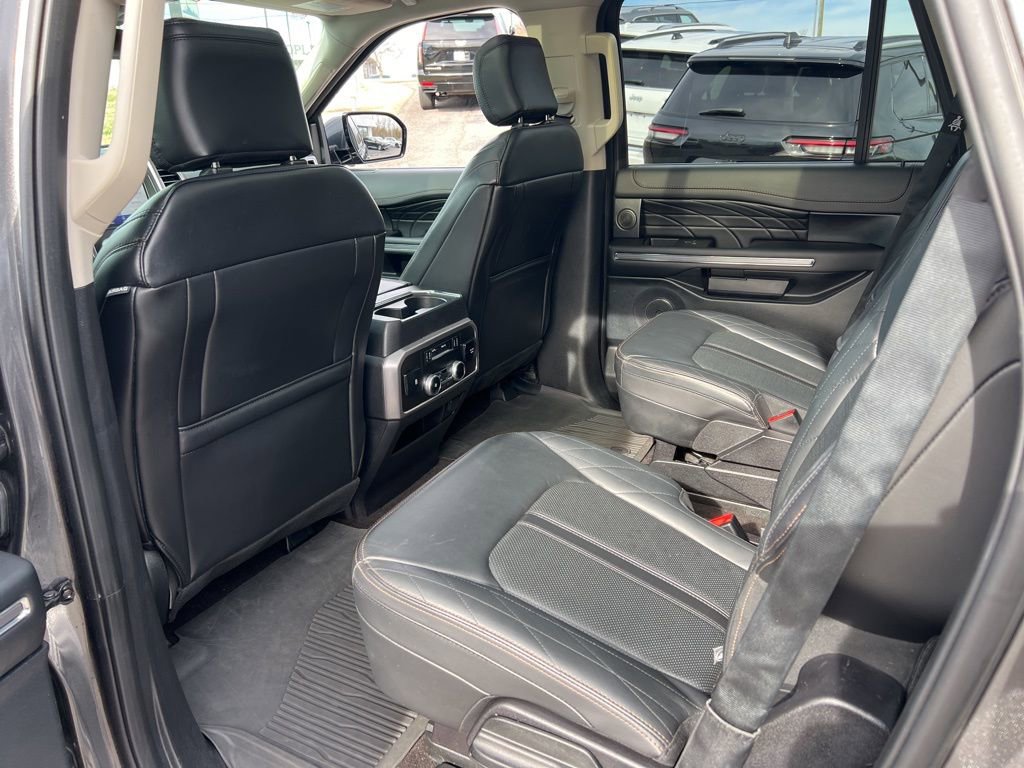 Used 2020 Ford Expedition Platinum image 28
