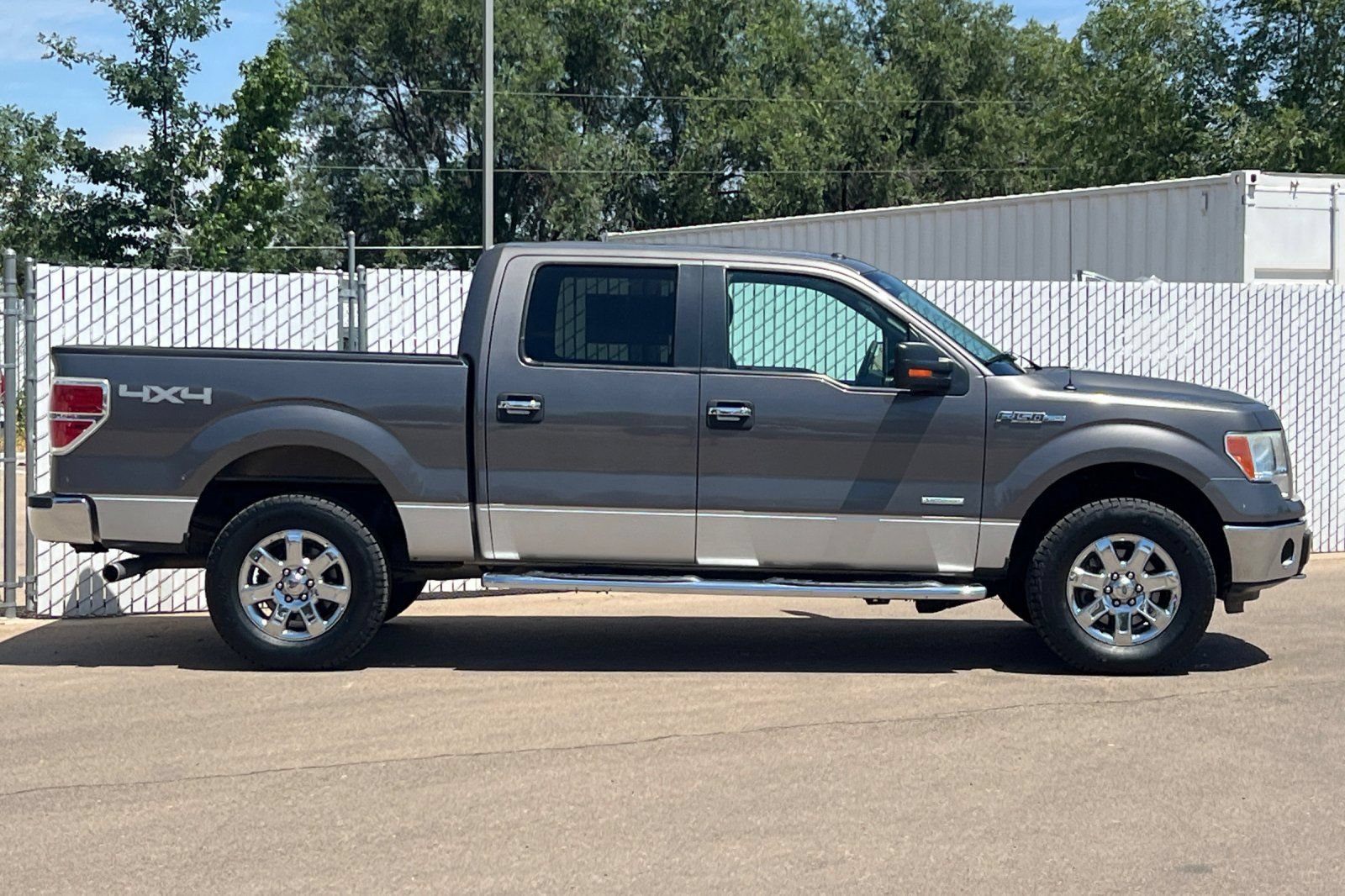 Used 2013 Ford F150 XLT w/ XLT Chrome Pkg AWD/4WD image 3