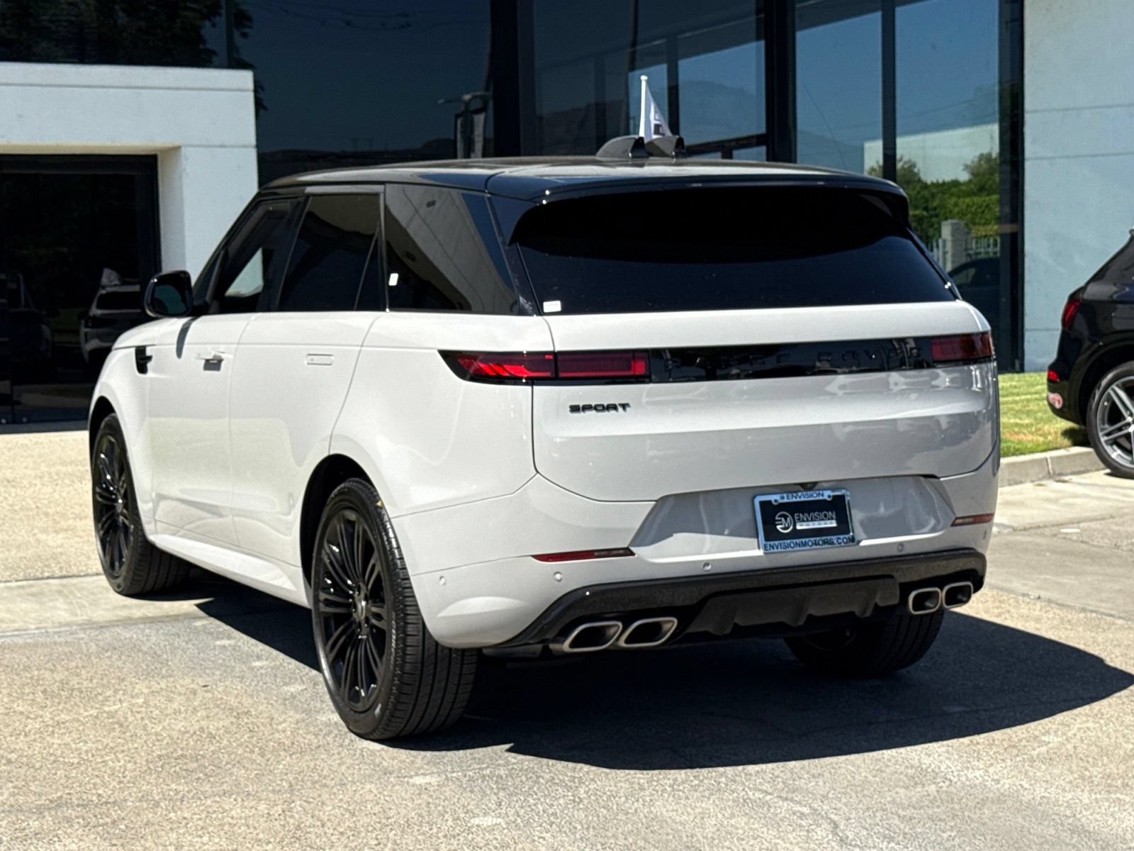 Used 2025 Land Rover Range Rover Sport Dynamic SE AWD/4WD image 10