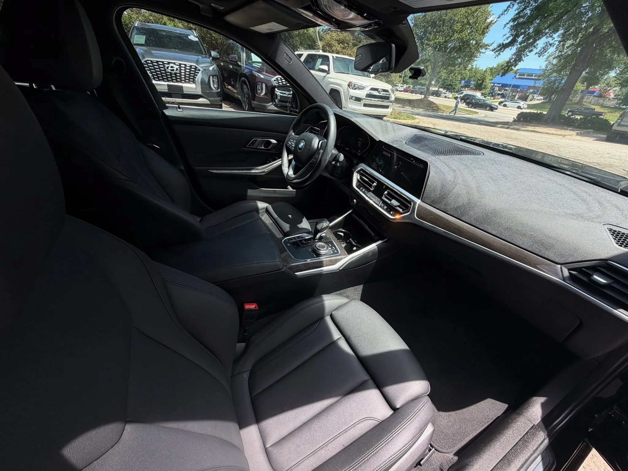 Used 2019 BMW 330i Sedan w/ Convenience Package RWD image 10
