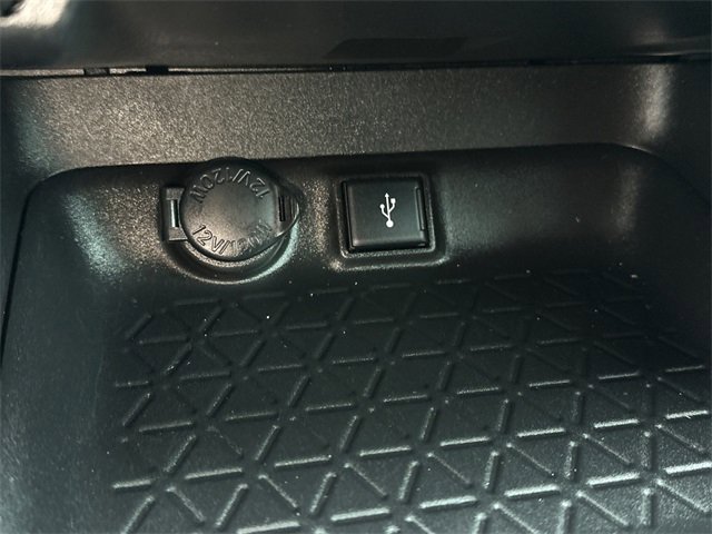 Used 2020 Toyota RAV4 XLE w/ Convenience Package image 33