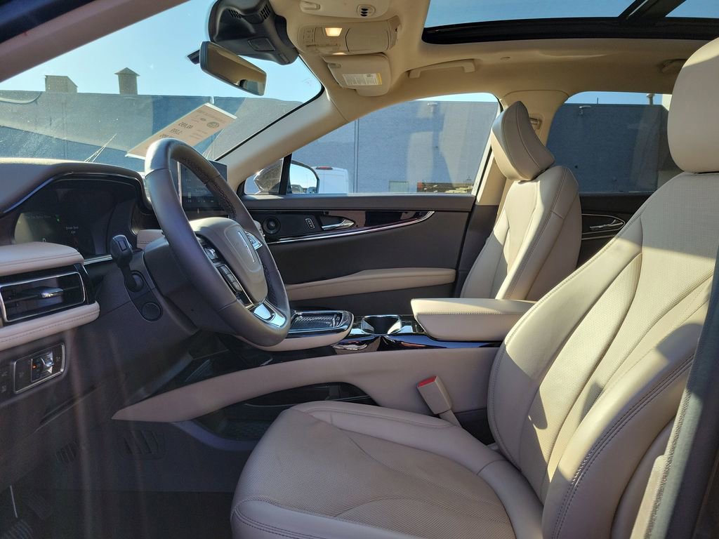 Certified 2023 Lincoln Nautilus Reserve w/ Equipment Group 201A image 16