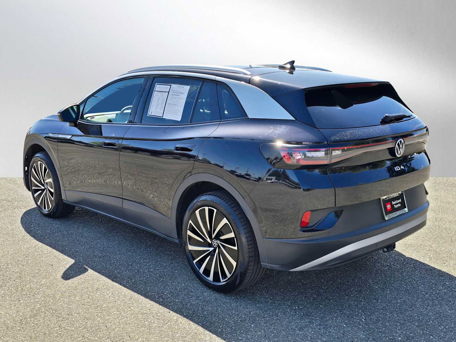 Used 2023 Volkswagen ID.4 Pro S AWD/4WD image 5